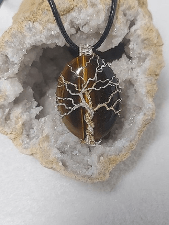 ARBRE DE VIE COULEUR OR ET ARGENT SUR OEIL DE TIGRE