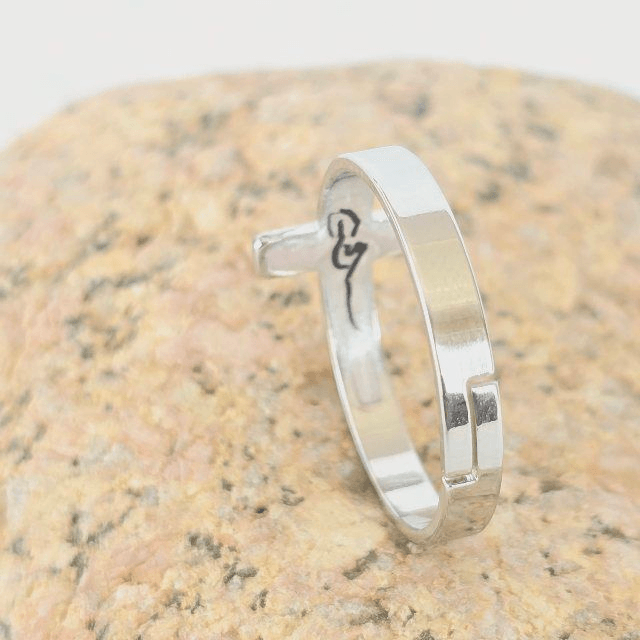Bague croix chrétienne