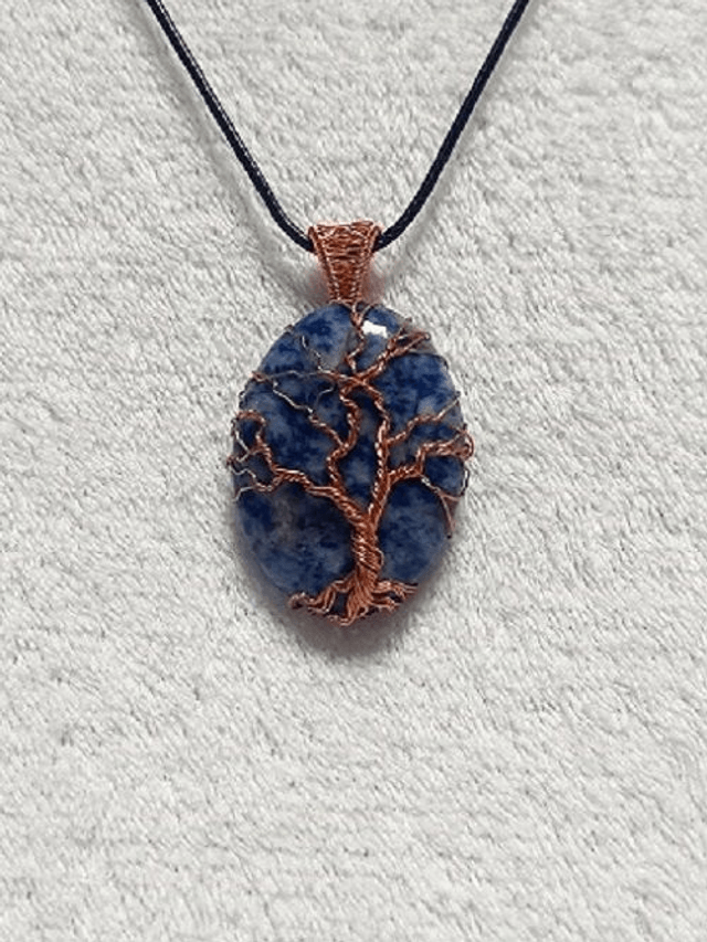 ARBRE DE VIE COULEUR CUIVRE SUR SODALITE MOUCHETE